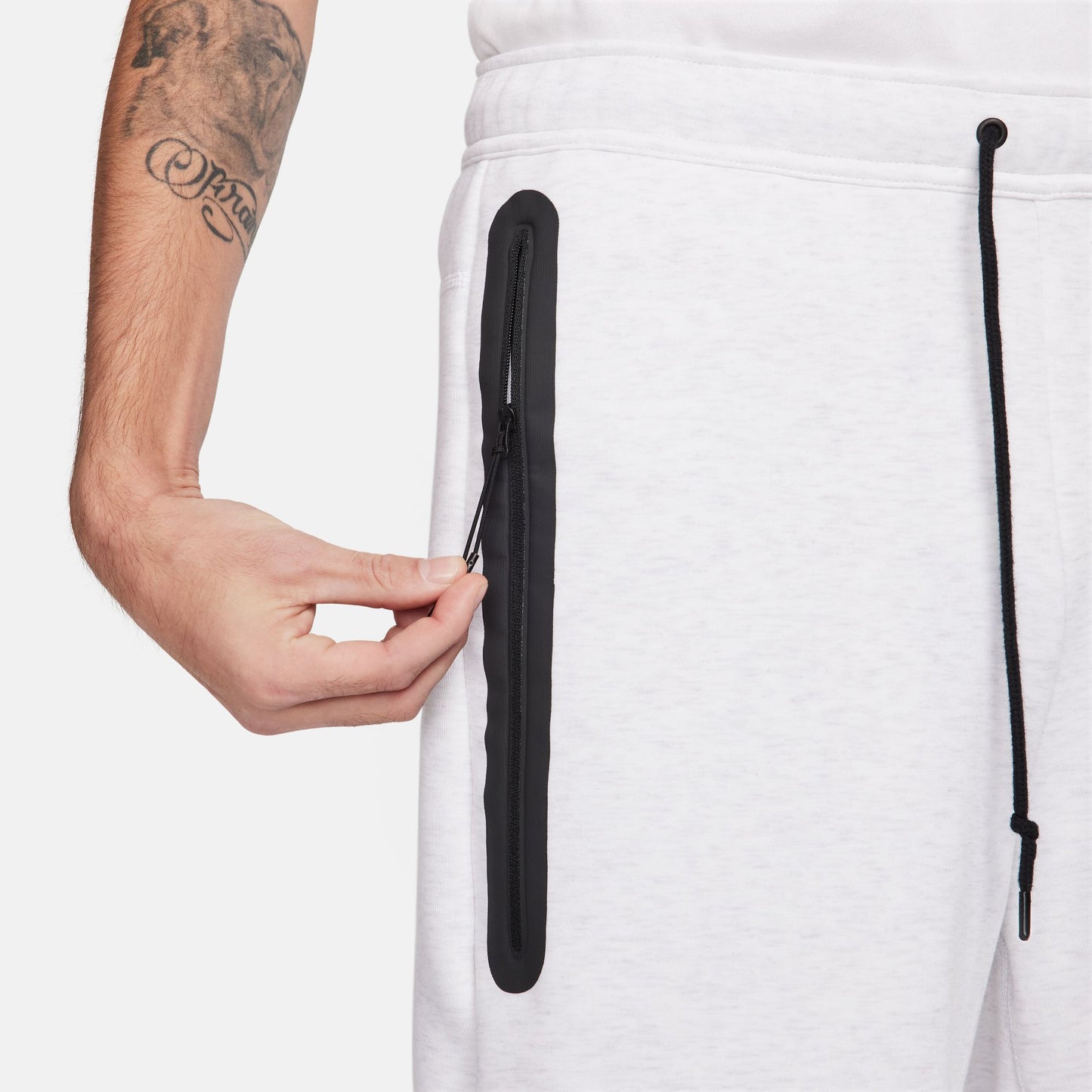 Nike Sportswear Tech Fleece FB8171-051