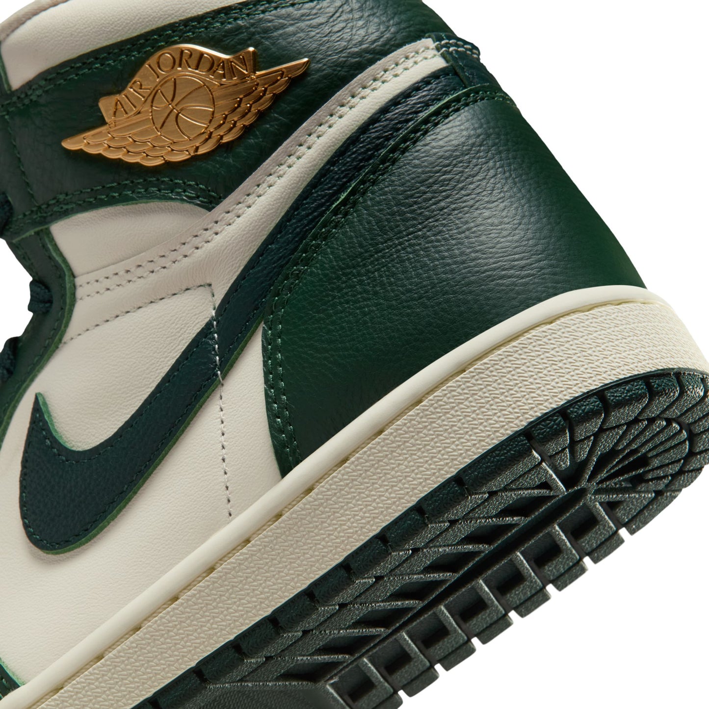 Air Jordan 1 Retro High OG "Pro Green" FD2596-101
