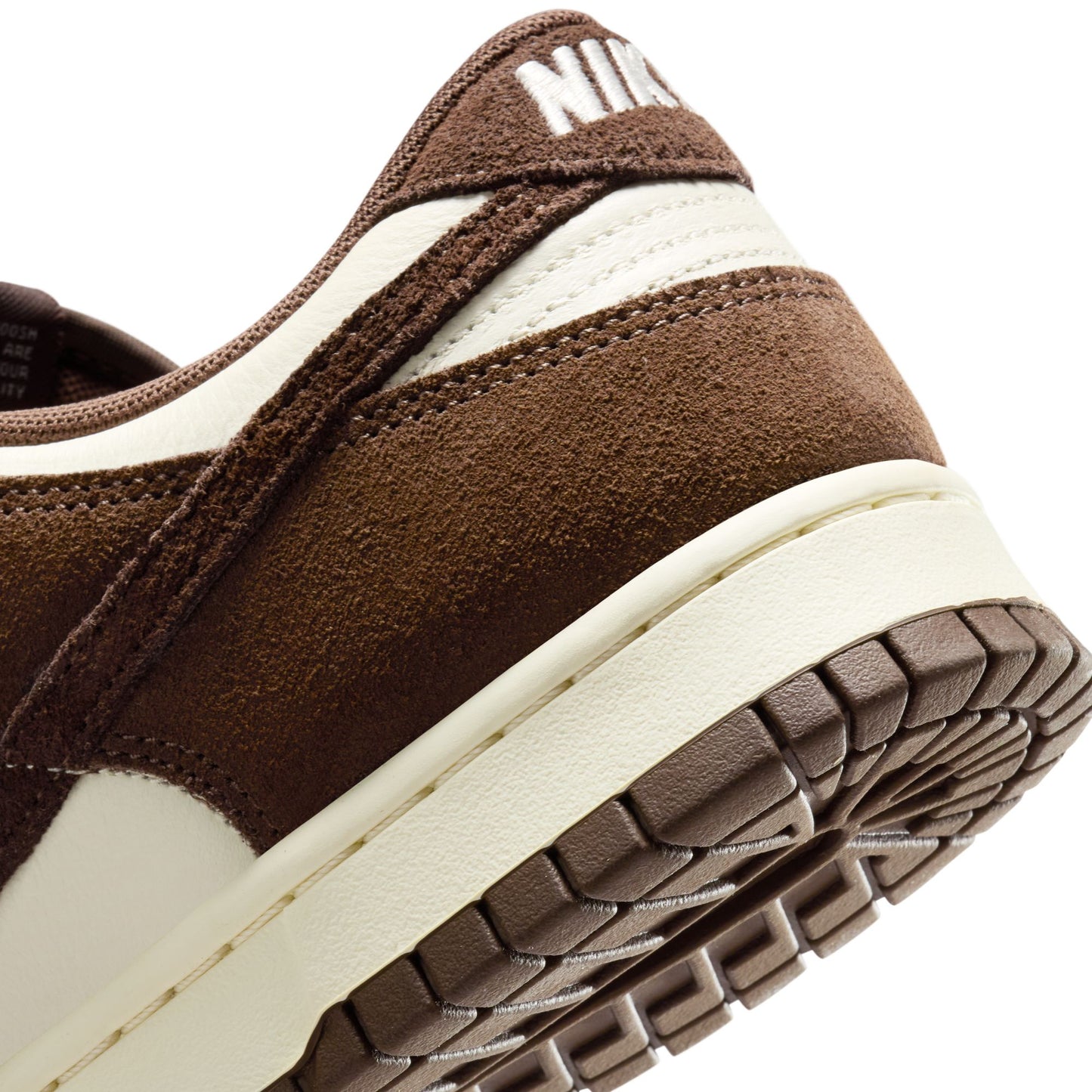 NIKE DUNK LOW RETRO SE FQ8249-104