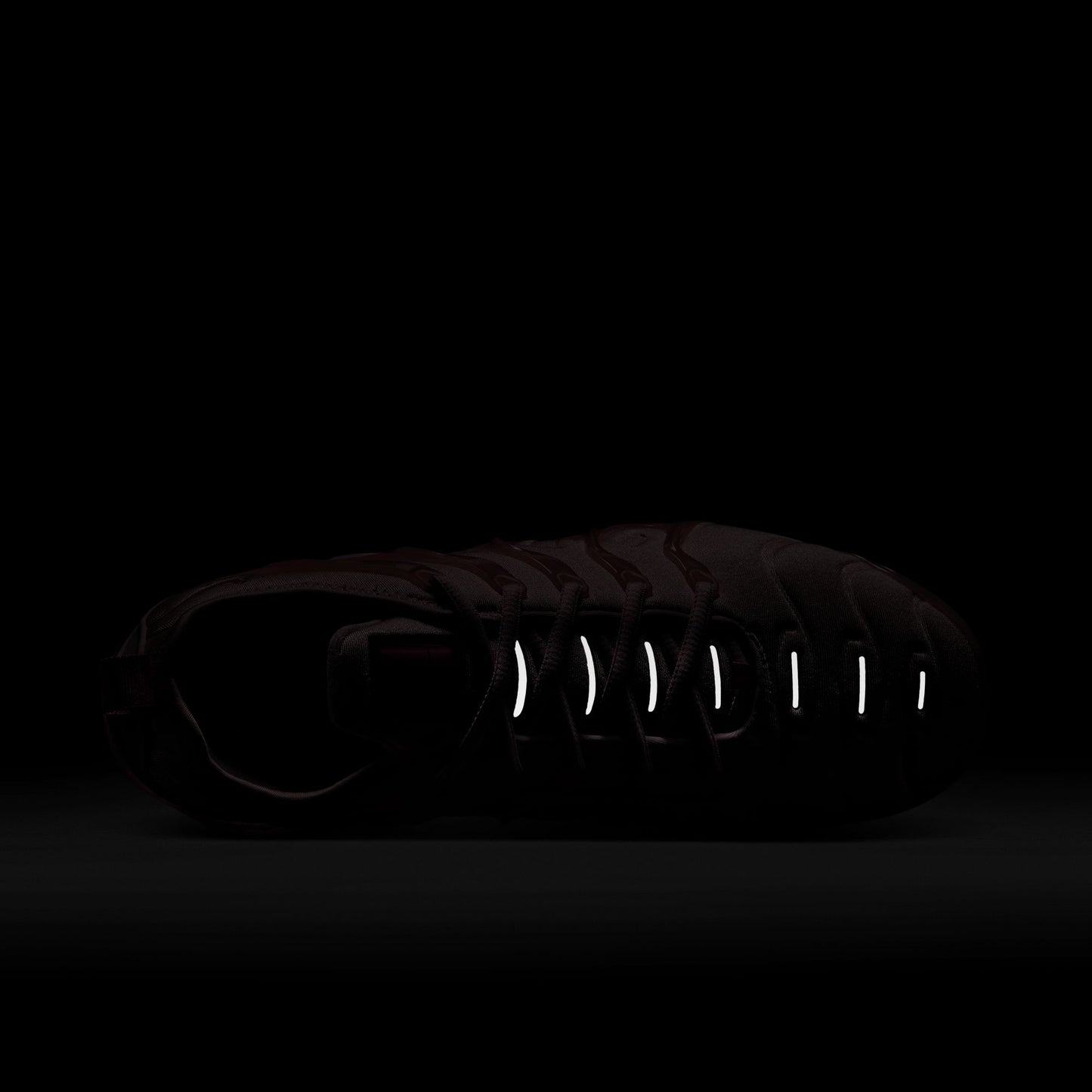 W NIKE AIR VAPORMAX PLUS FZ3614-686
