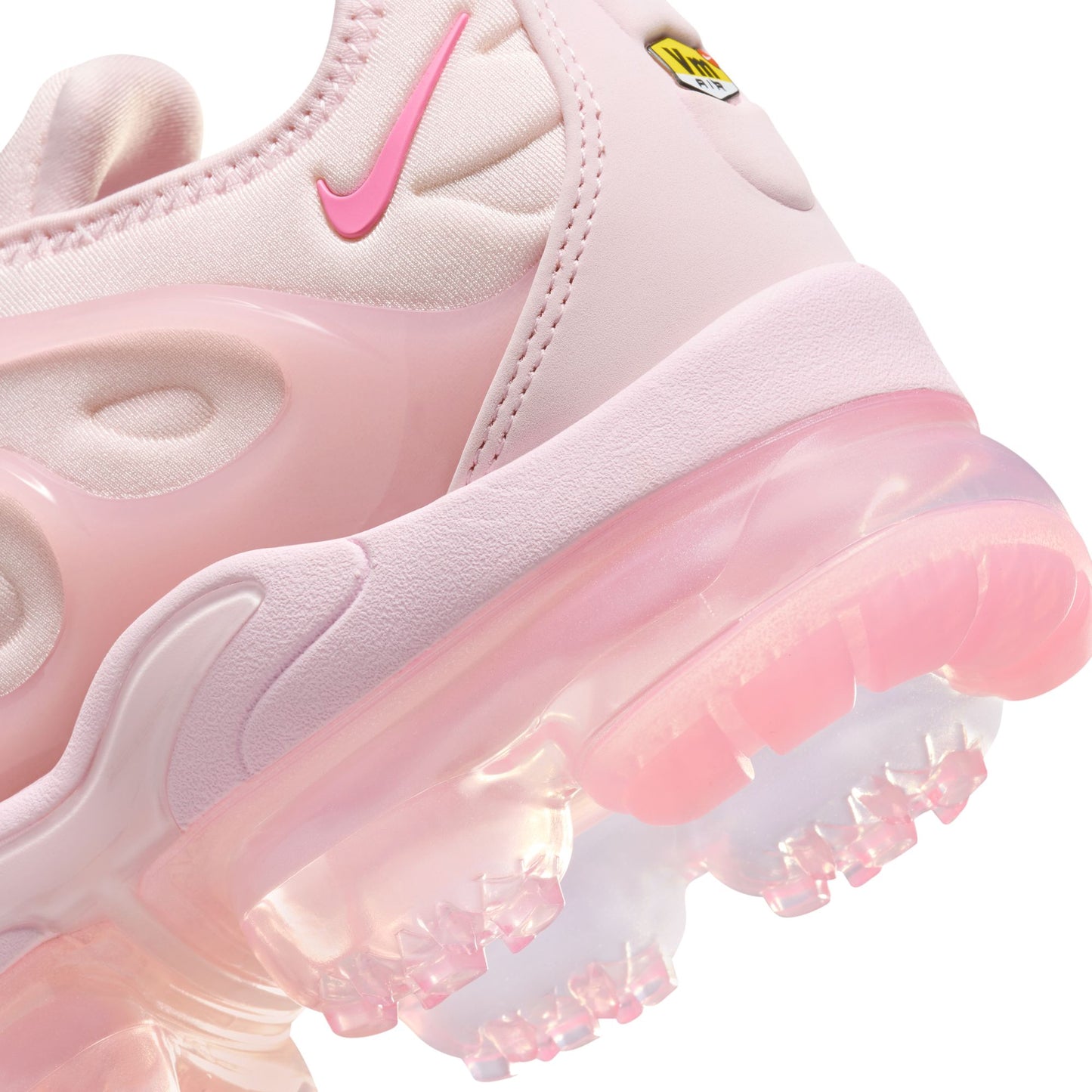 W NIKE AIR VAPORMAX PLUS FZ3614-686