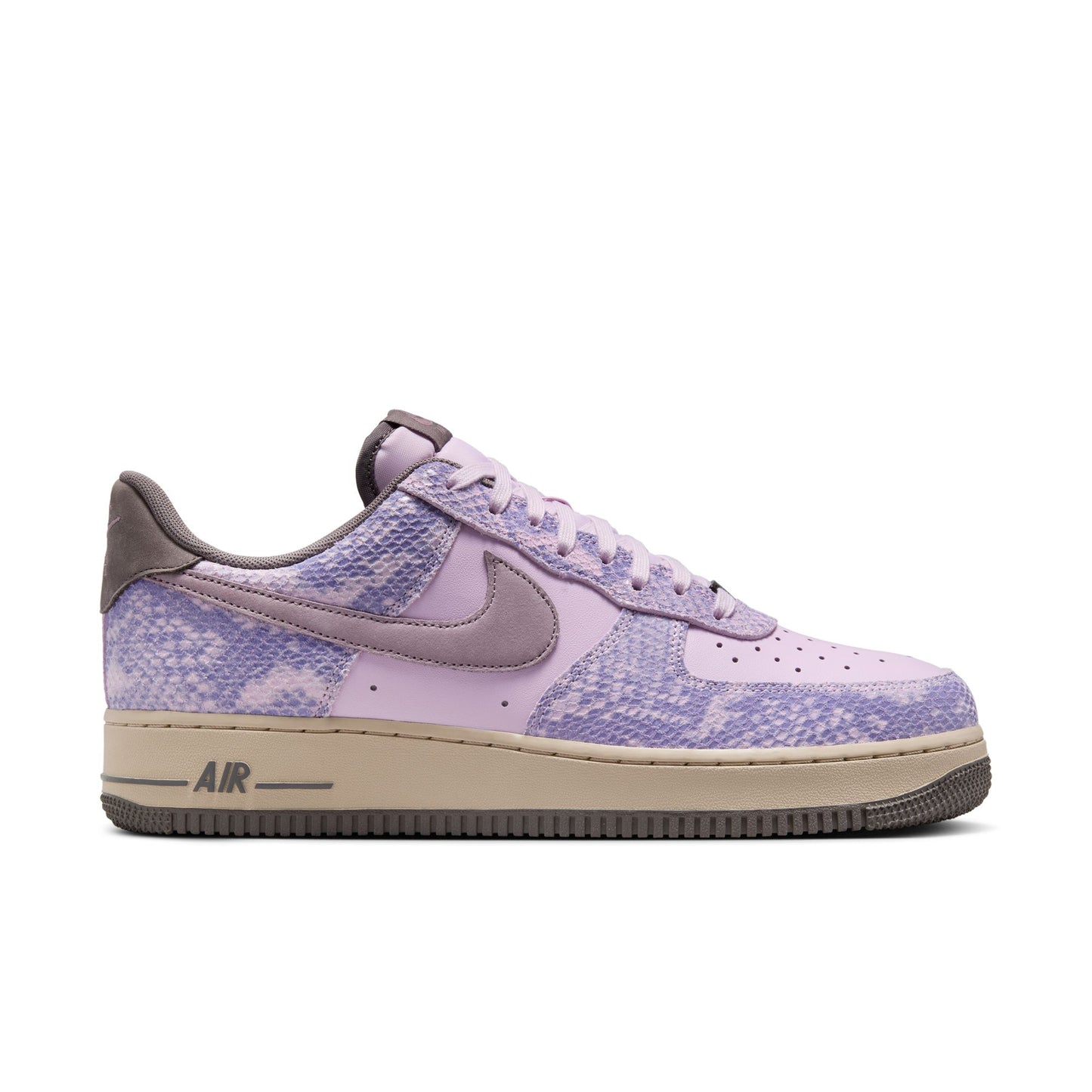 NIKE AIR FORCE 1 '07 LV8 HF2898-500