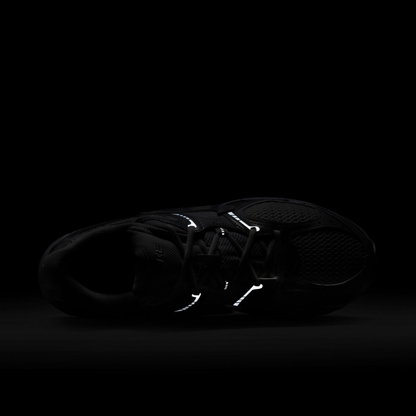 Nike V5 RNR HJ5228-101