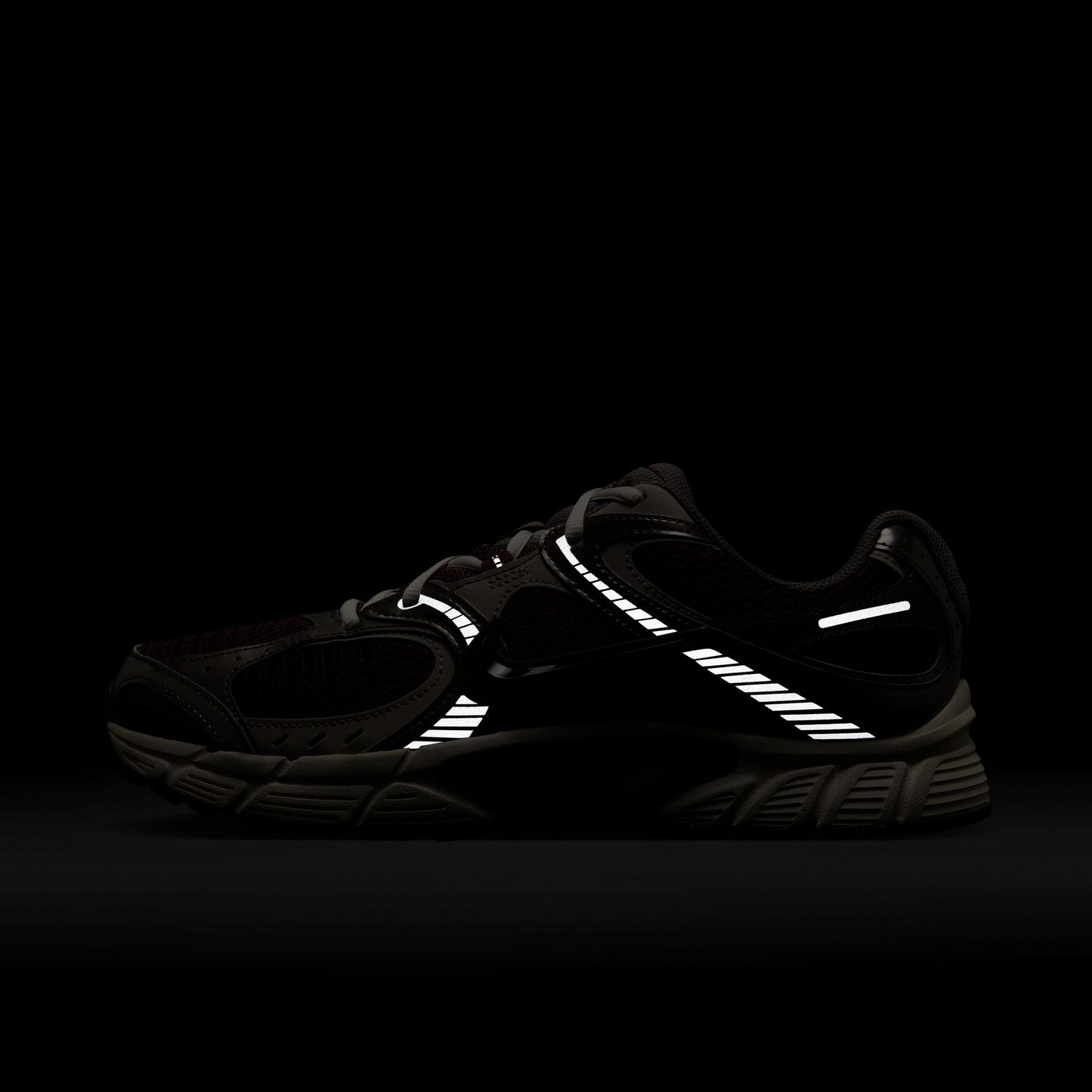 Nike V5 RNR HJ5228-600