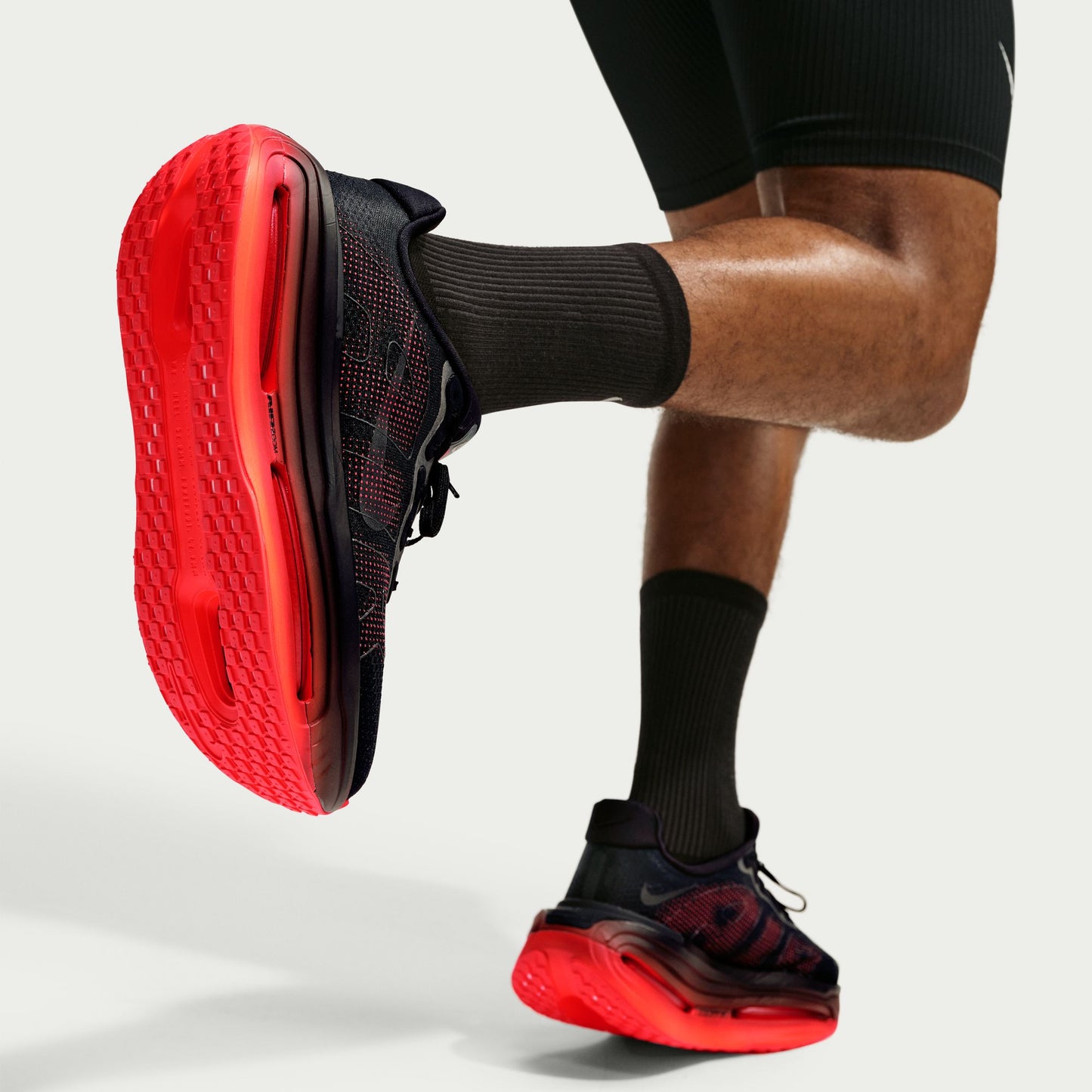 Nike Vomero Premium HQ2050-002