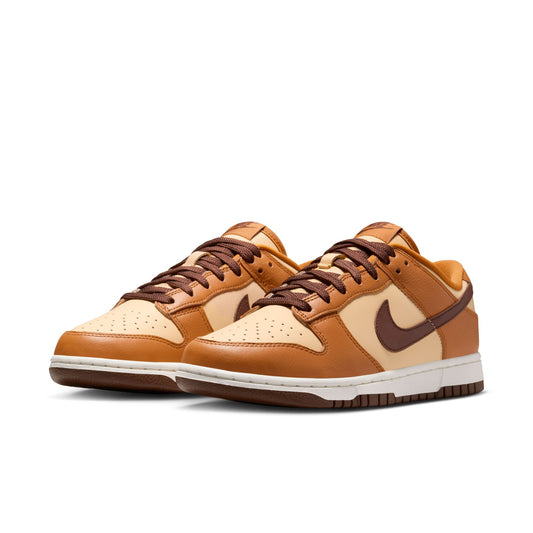 Nike Dunk Low SE HQ7487-700