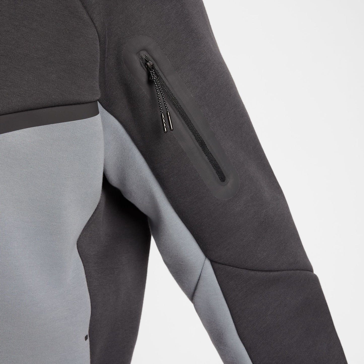 NIKE TECH HV0949-061