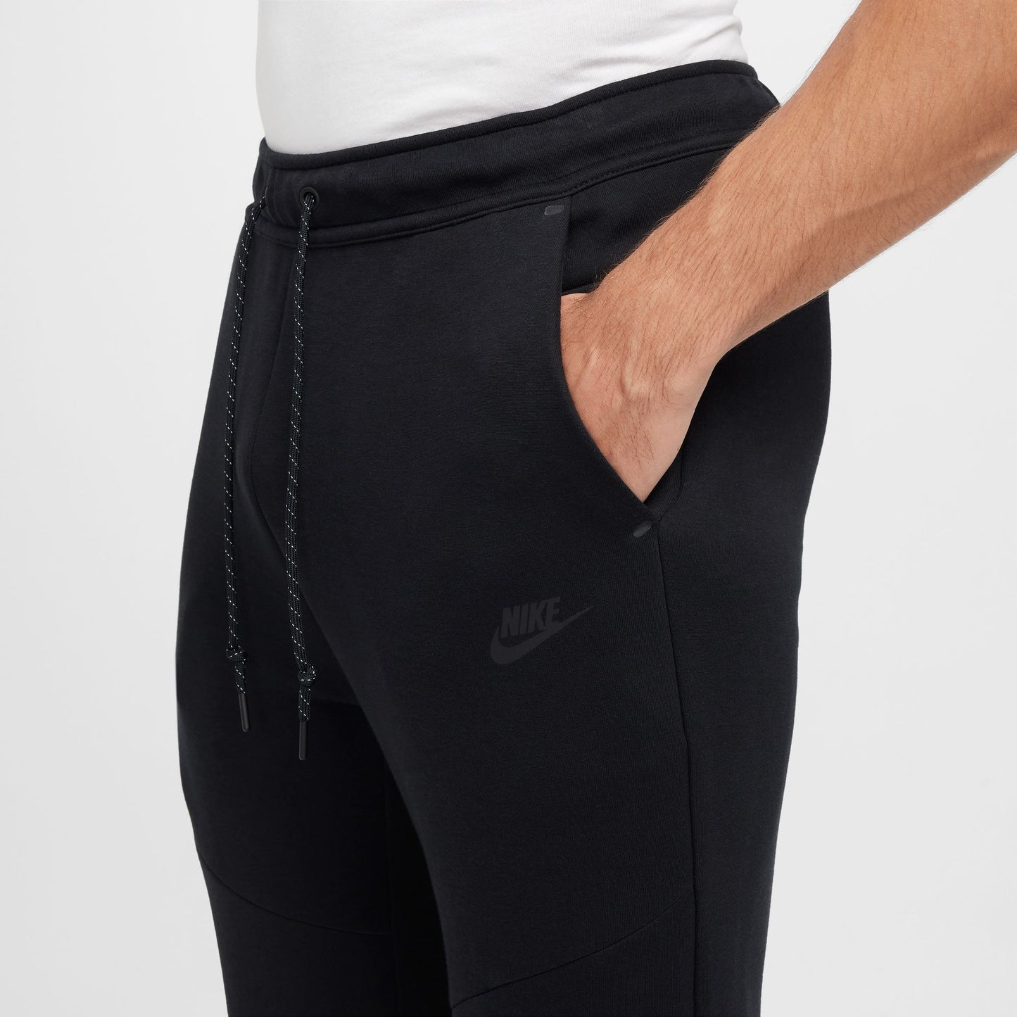 NIKE TECH HV0959-010