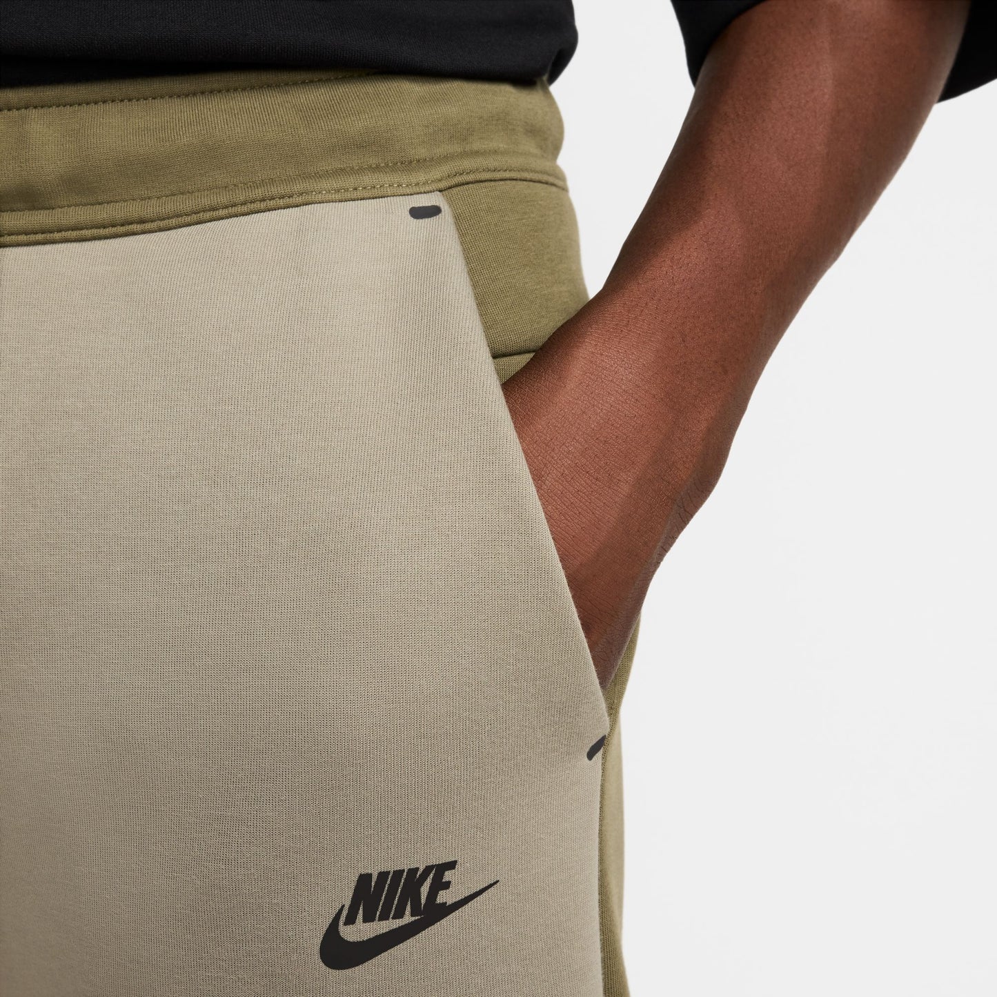 NIKE TECH HV0959-222
