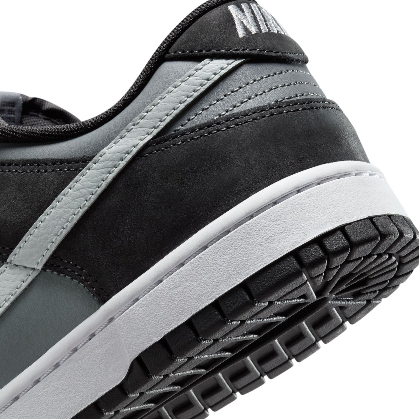 Nike Dunk Low IB3079-001
