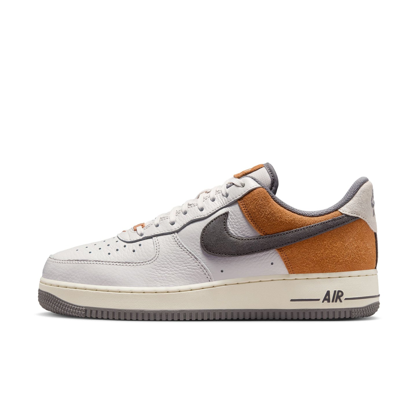 NIKE AIR FORCE 1 '07 LV8 IB7718-030