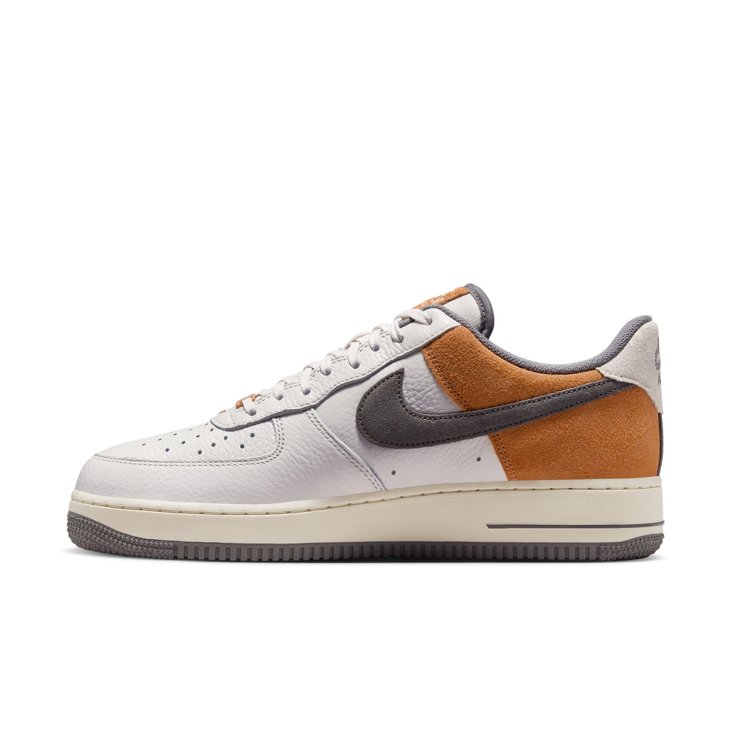 NIKE AIR FORCE 1 '07 LV8 IB7718-030