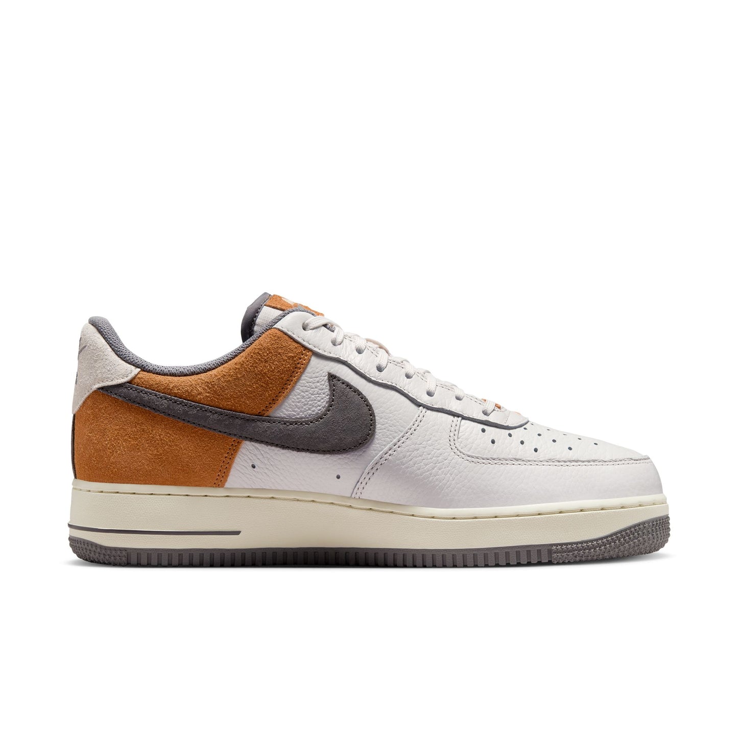 NIKE AIR FORCE 1 '07 LV8 IB7718-030