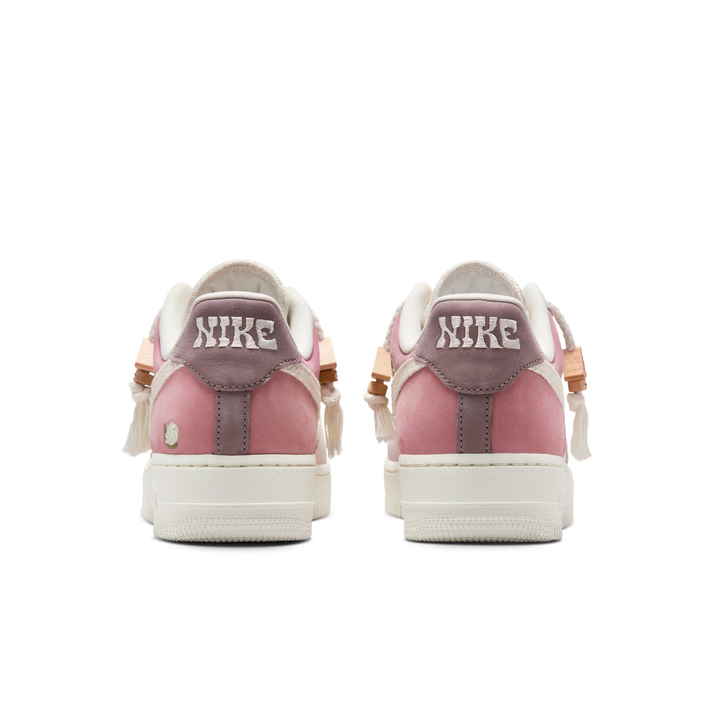 WMNS AIR FORCE 1 '07 LX IB8874-111