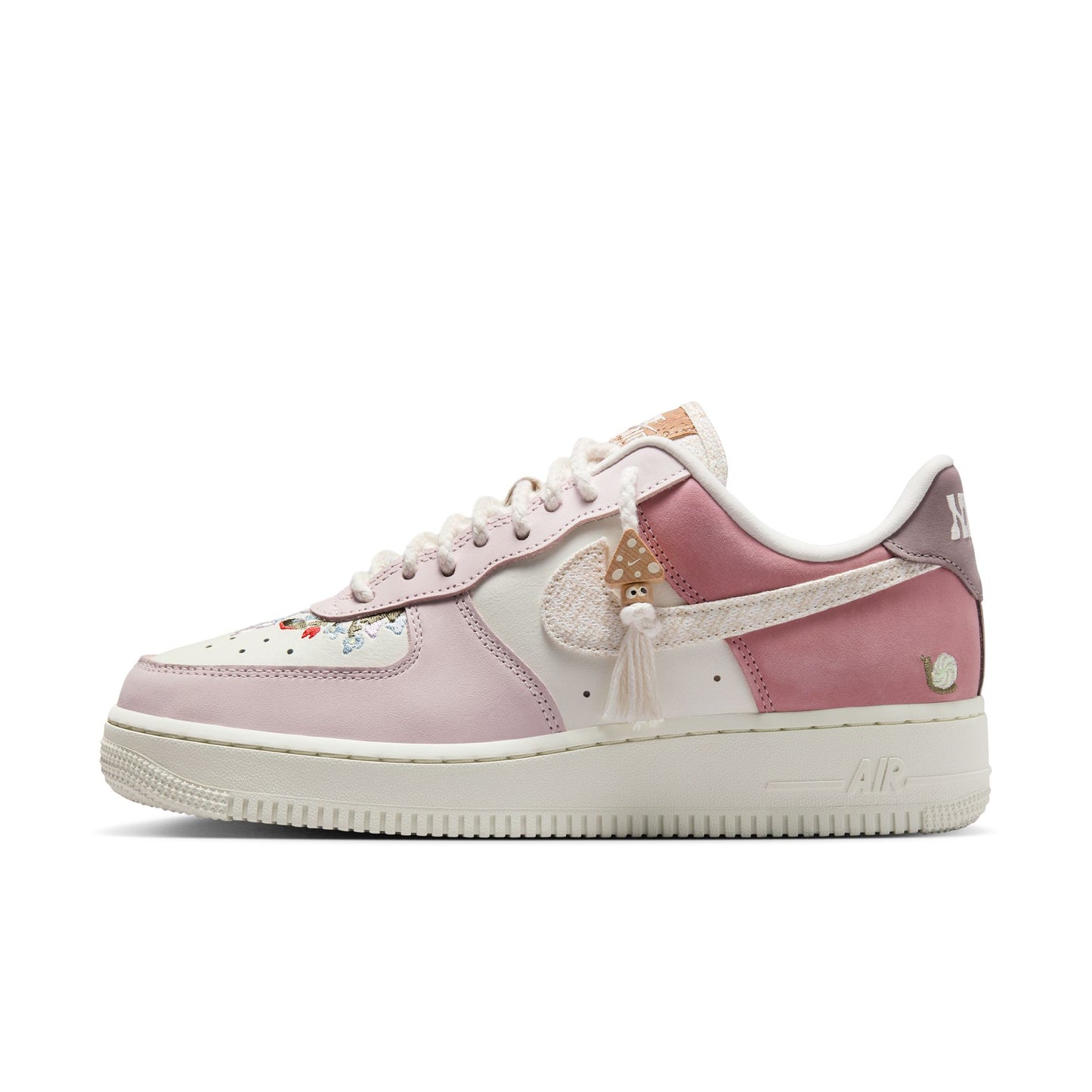 WMNS AIR FORCE 1 '07 LX IB8874-111