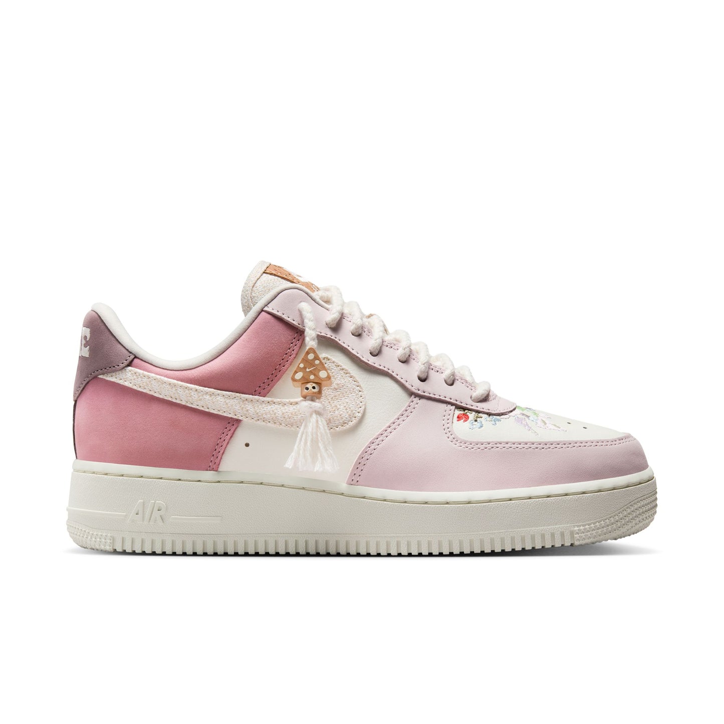 WMNS AIR FORCE 1 '07 LX IB8874-111
