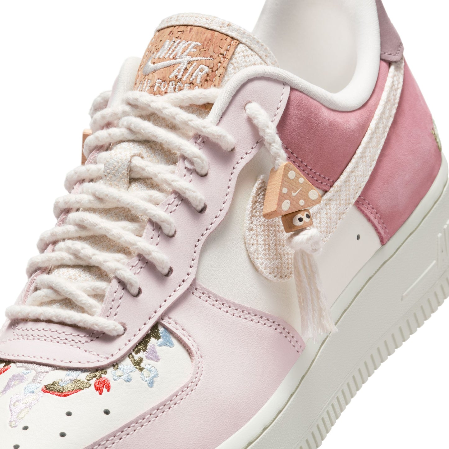 WMNS AIR FORCE 1 '07 LX IB8874-111