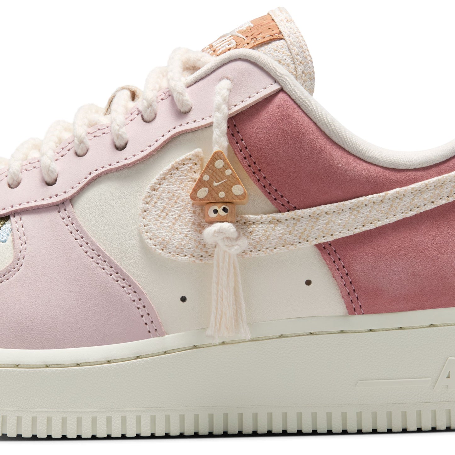WMNS AIR FORCE 1 '07 LX IB8874-111