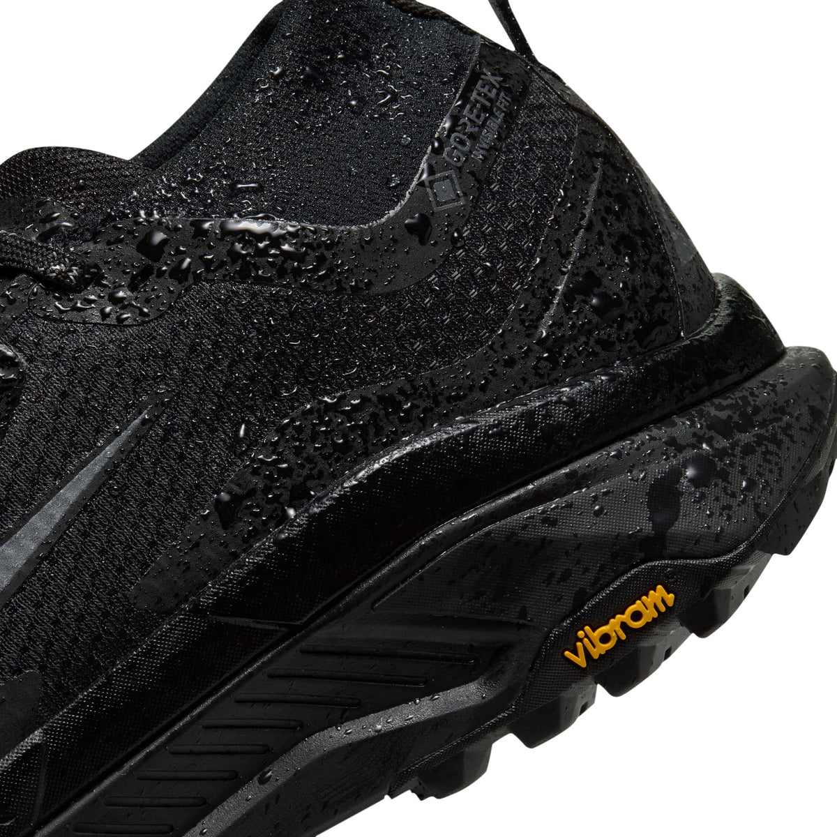 ACG Zegama Trail GORE-TEX IO7932-002