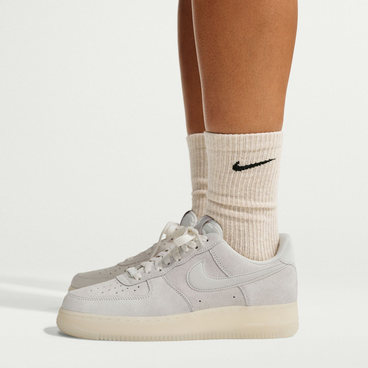 Nike Air Force 1 '07 Suede IQ0136-100