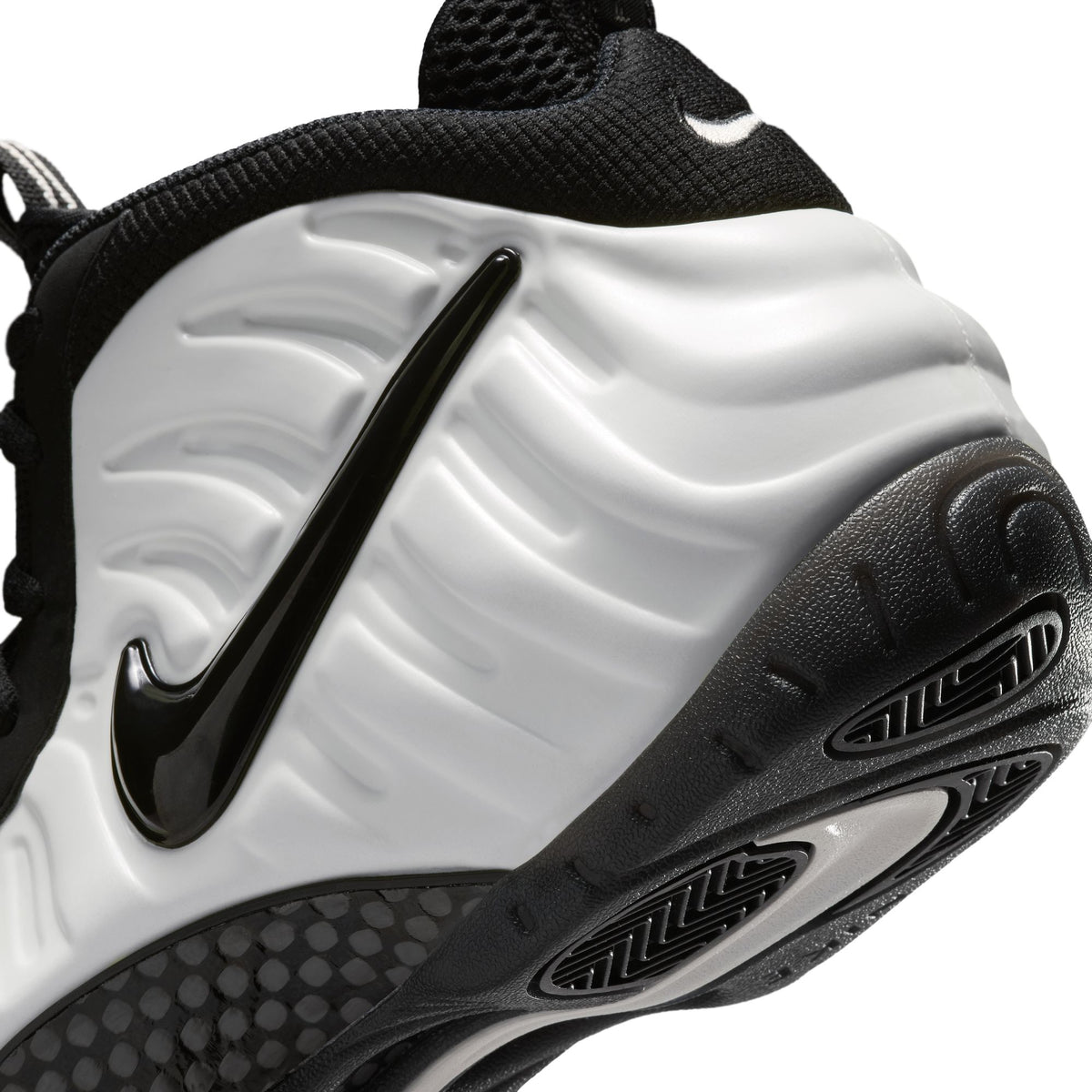 Nike Air Foamposite Pro Premium IV6246-100