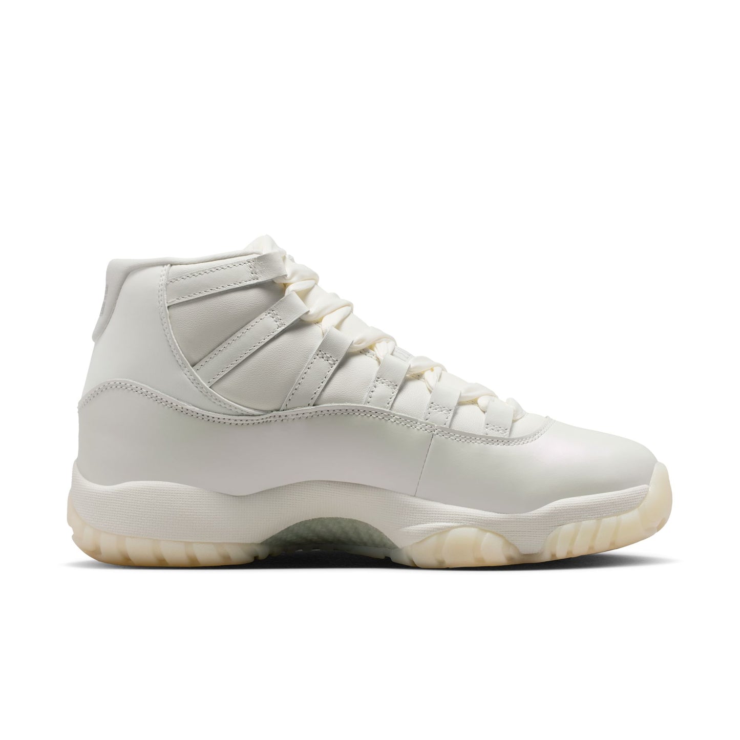 Air Jordan 11 Retro "Pearl" AR0715-110
