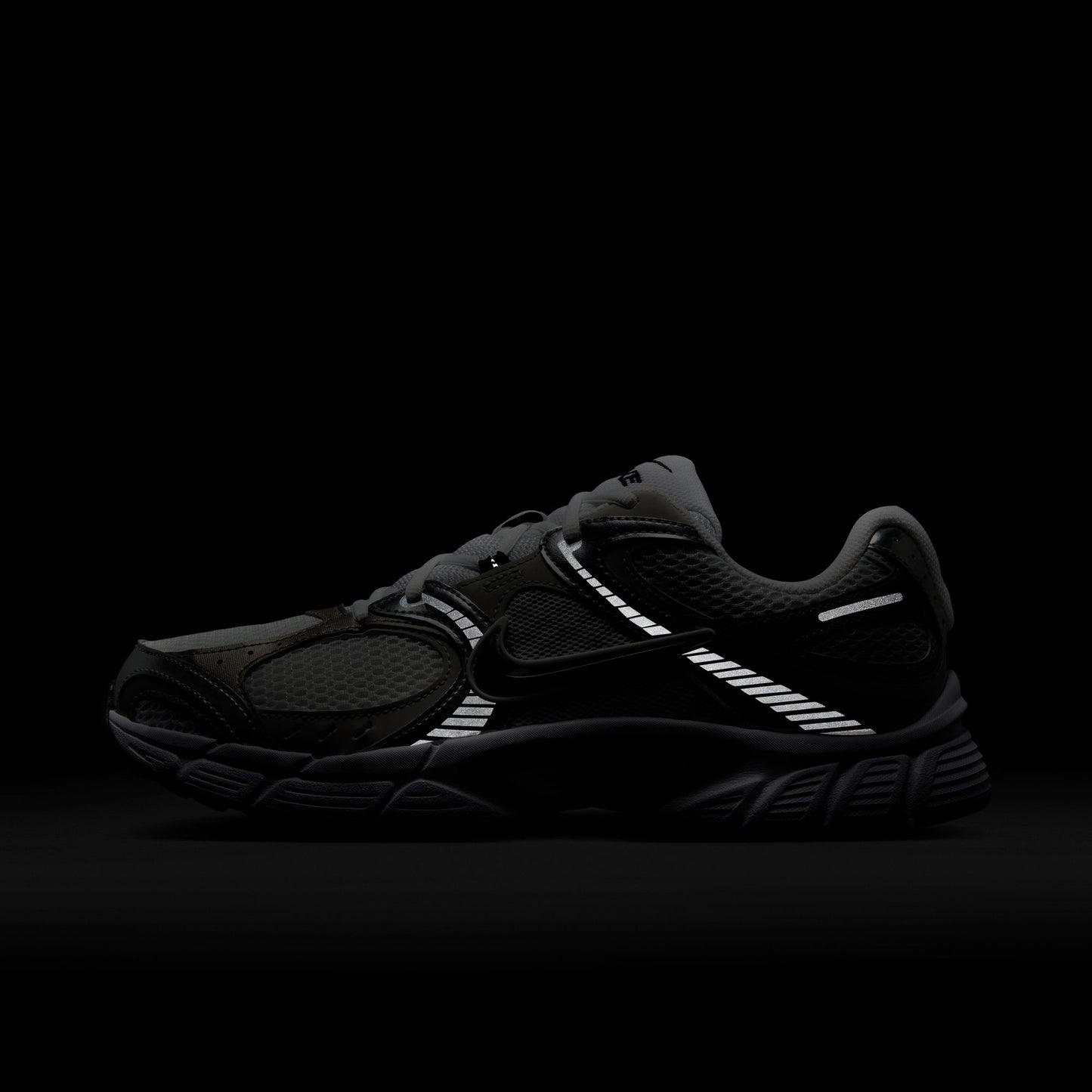 Nike V5 RNR HJ5228-104