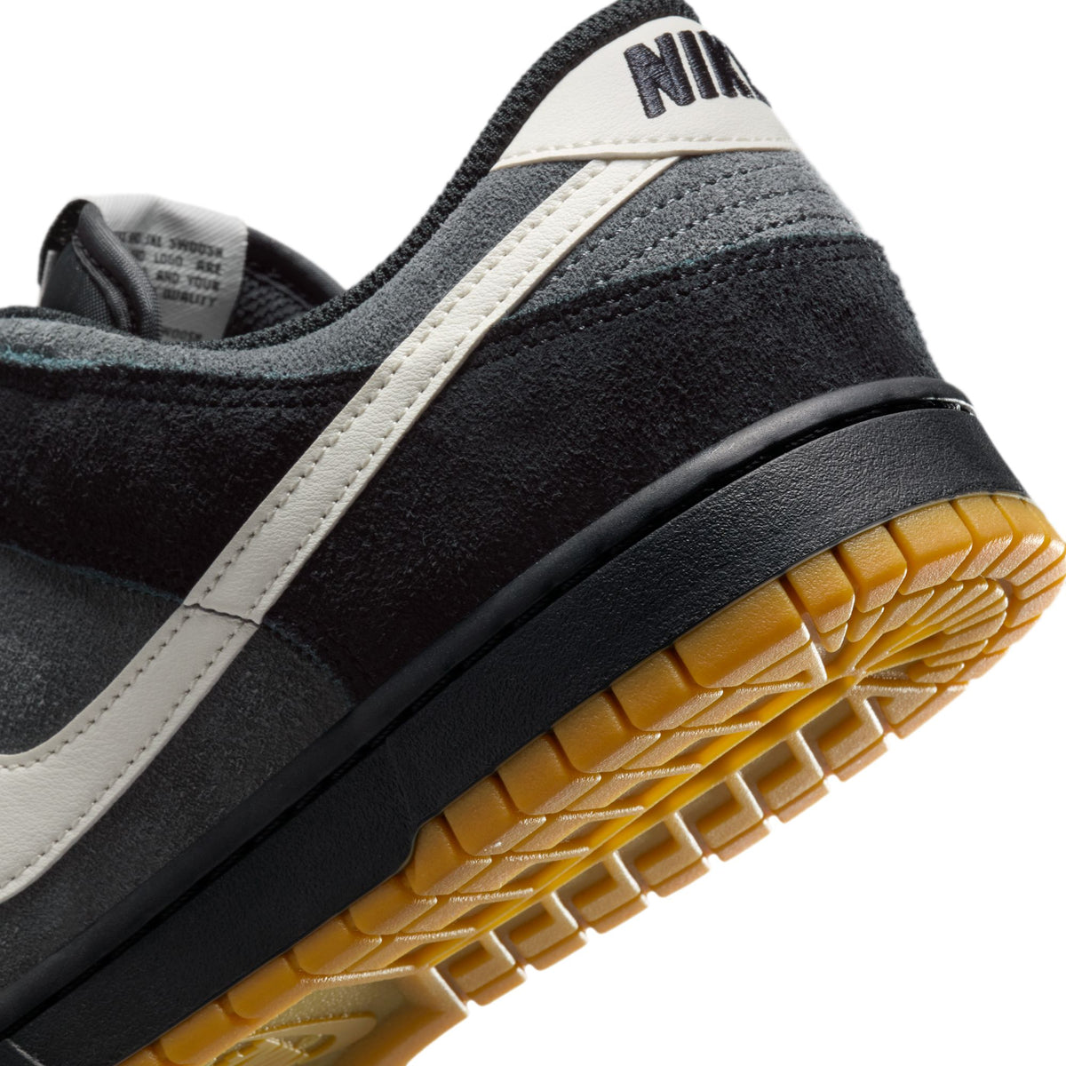 Nike Dunk Low Retro SE HQ1931-001
