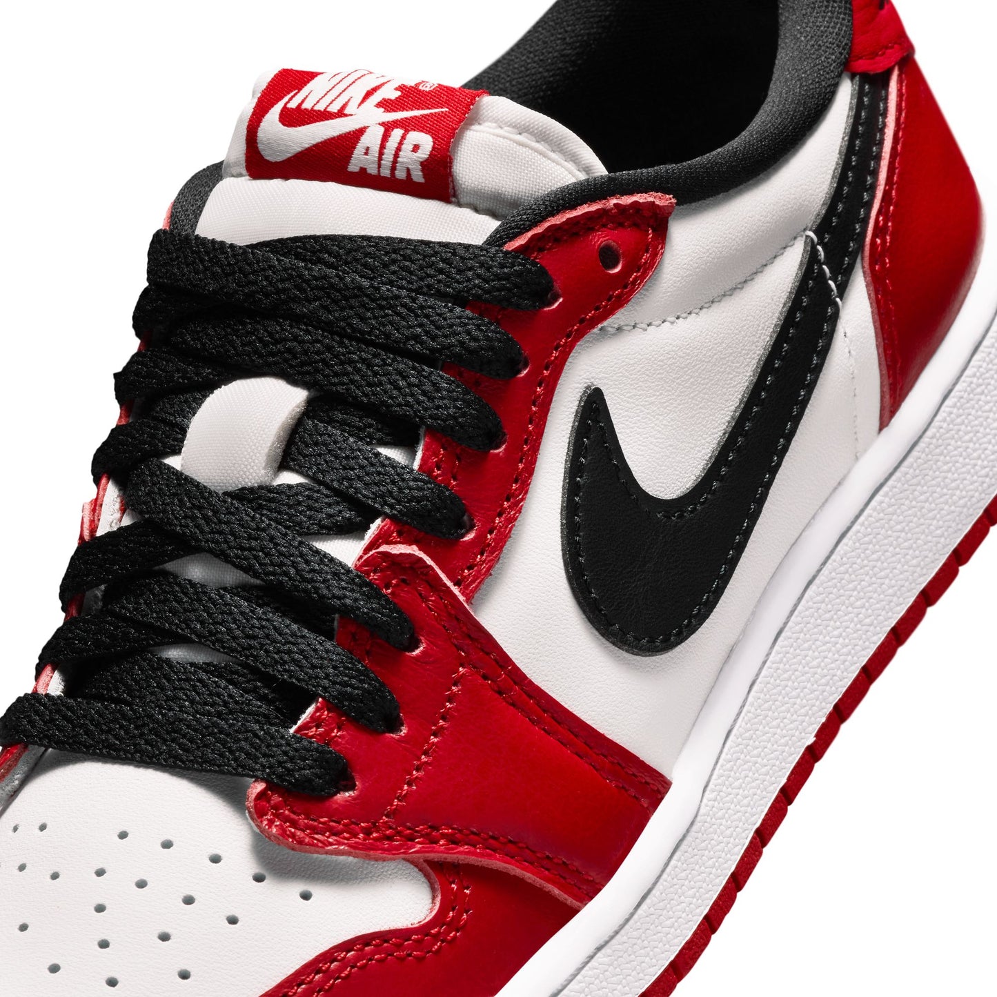 Air Jordan 1 Retro Low "Chicago" HQ6999-600