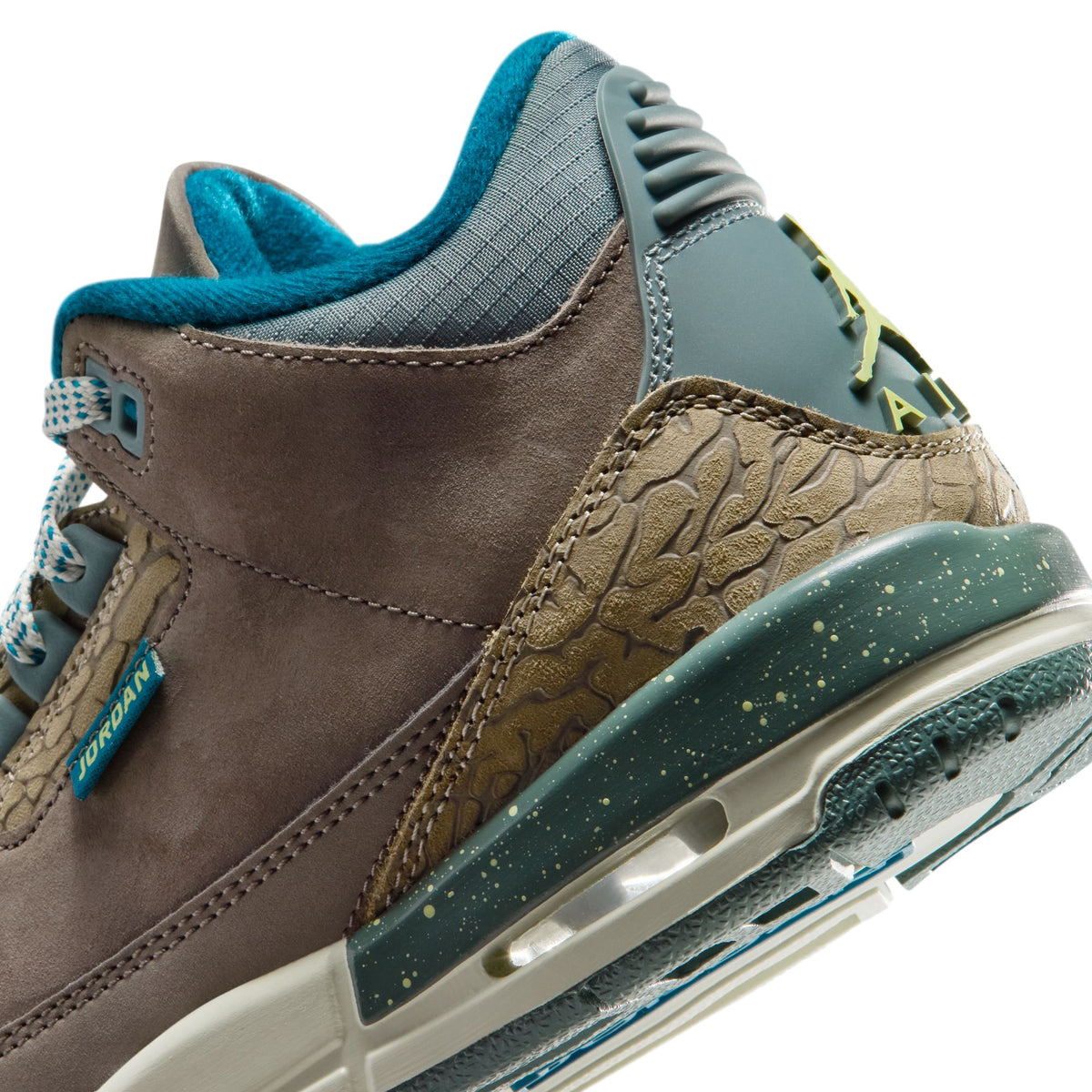 Air Jordan 3 Retro IB7066-001