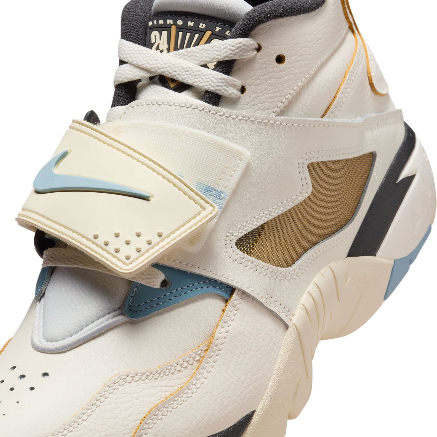 Nike Air Diamond Turf IF2534-100