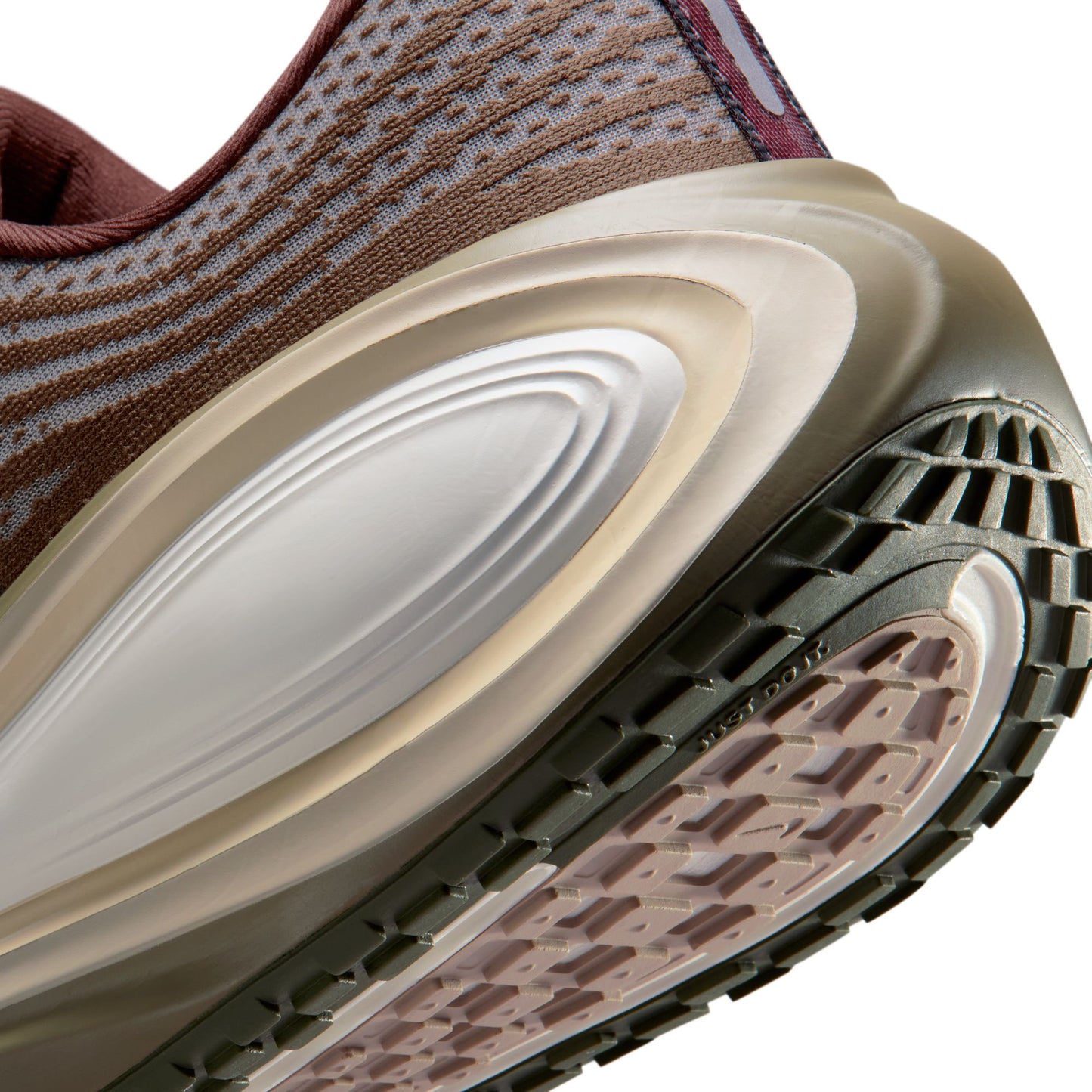 Nike Vomero Plus IO4482-001