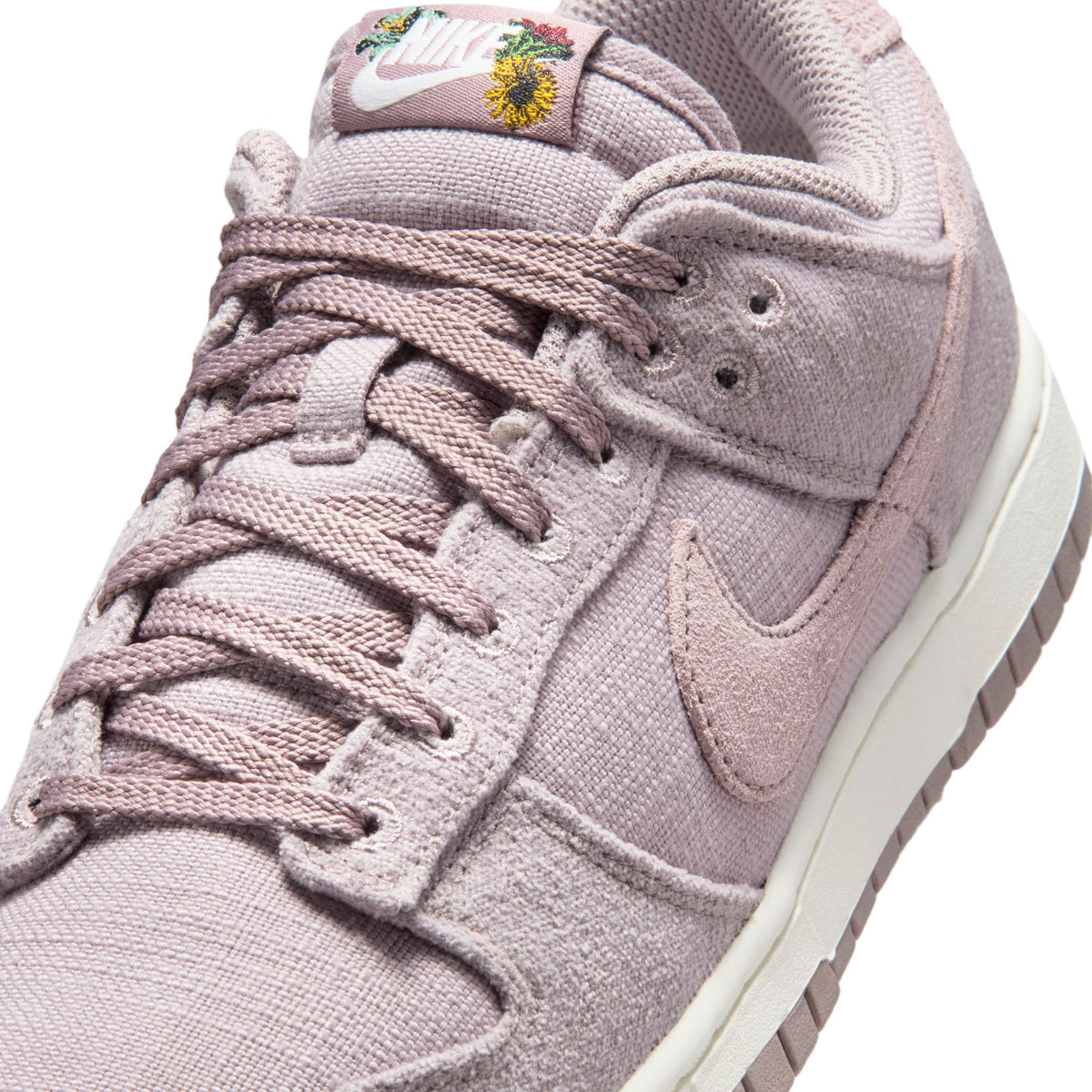 Nike Dunk Low "Flowers" IQ0386-226