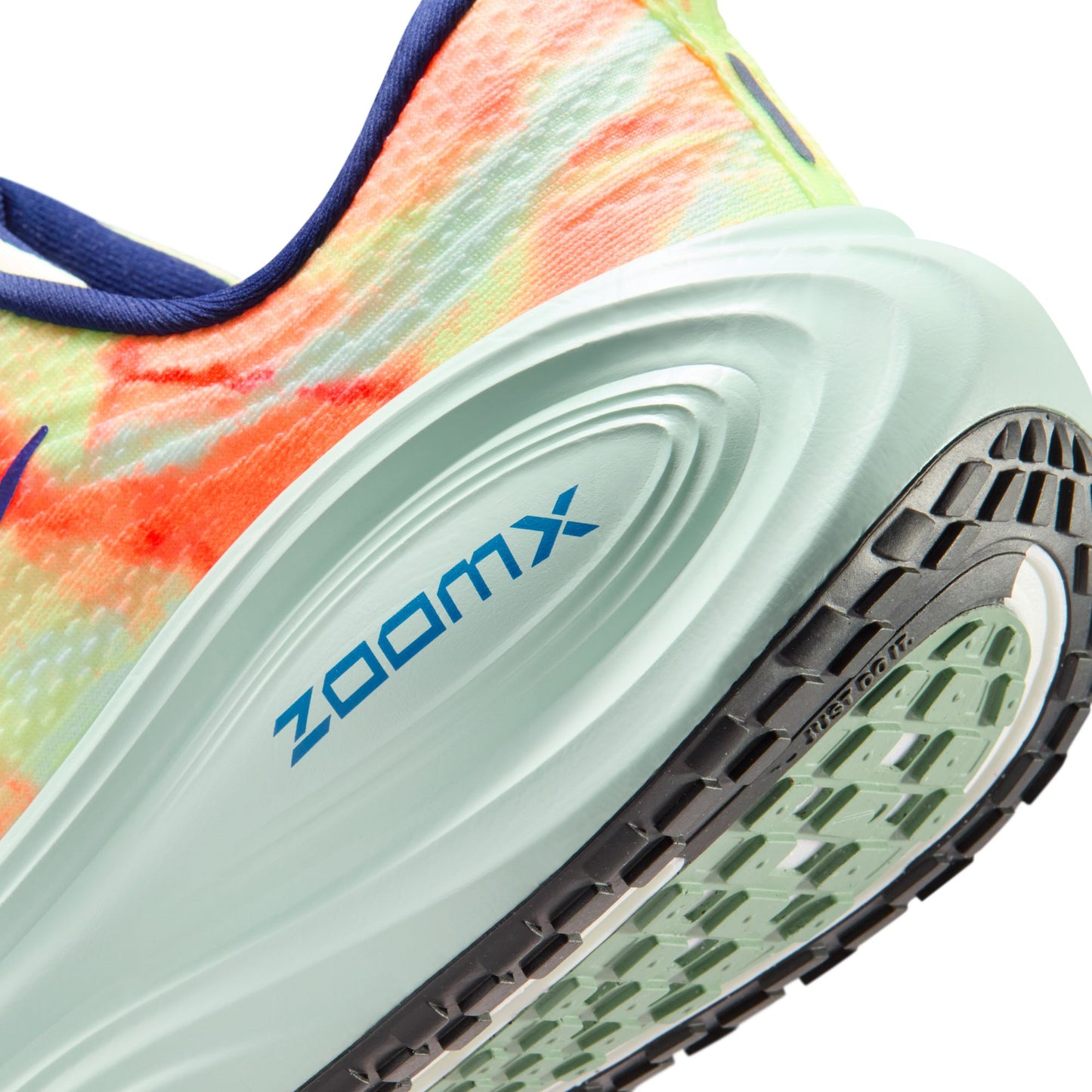 Nike Vomero Plus IQ0605-701