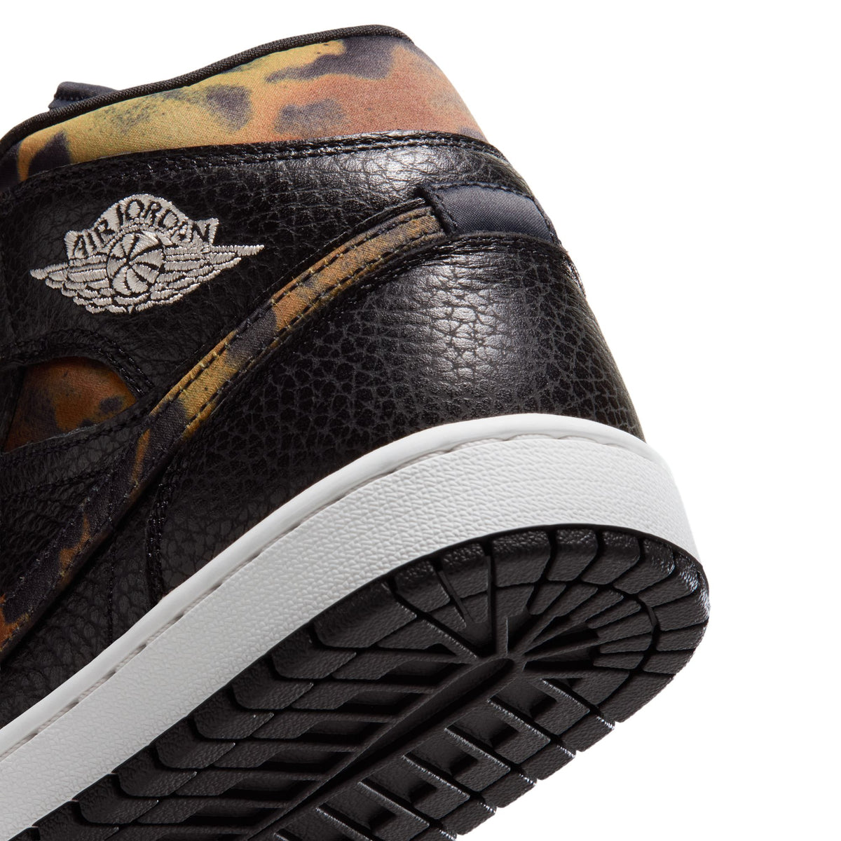 Air Jordan 1 Mid SE IQ5161-001