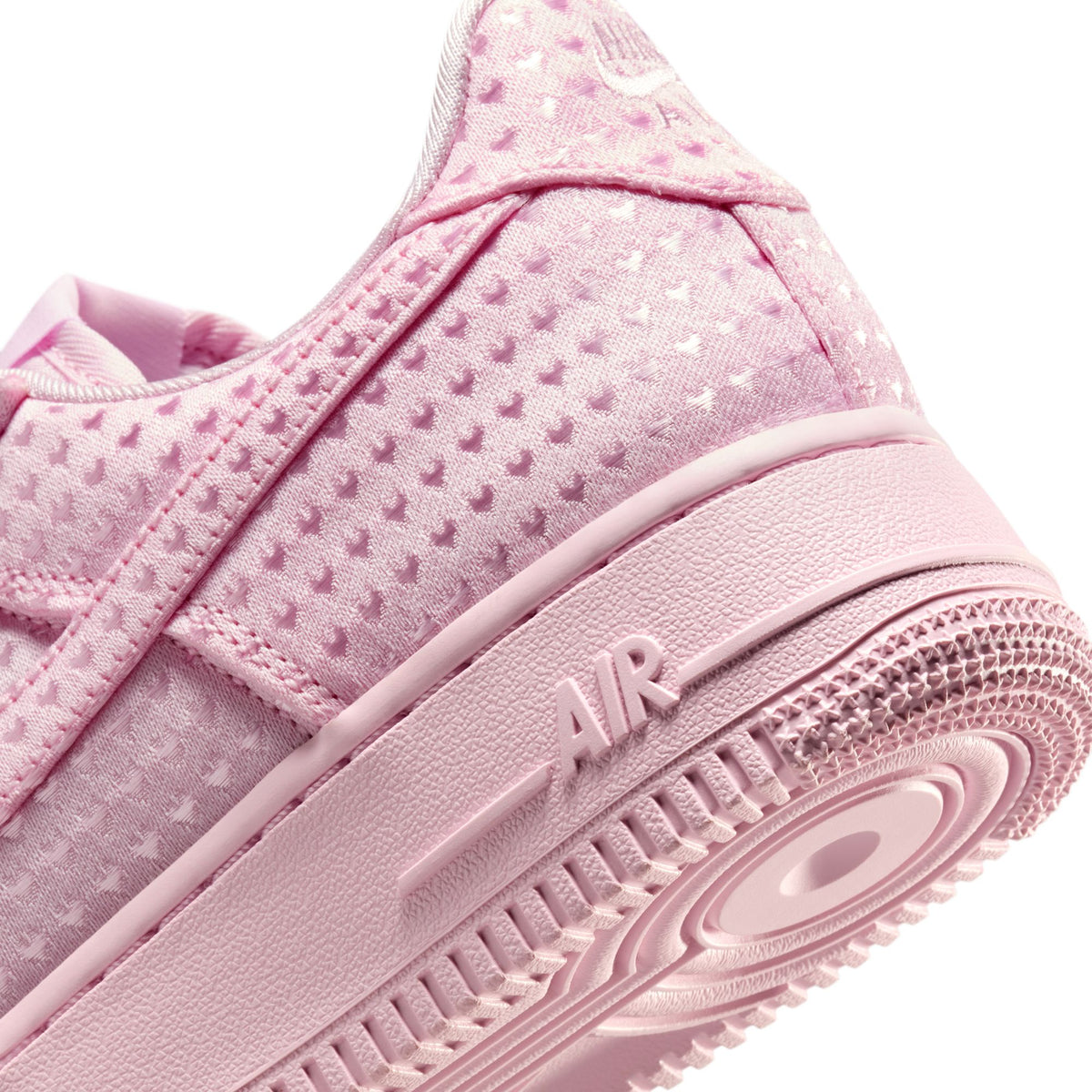 Air Force 1 '07 SE "Valentine's Day" IQ9965-601