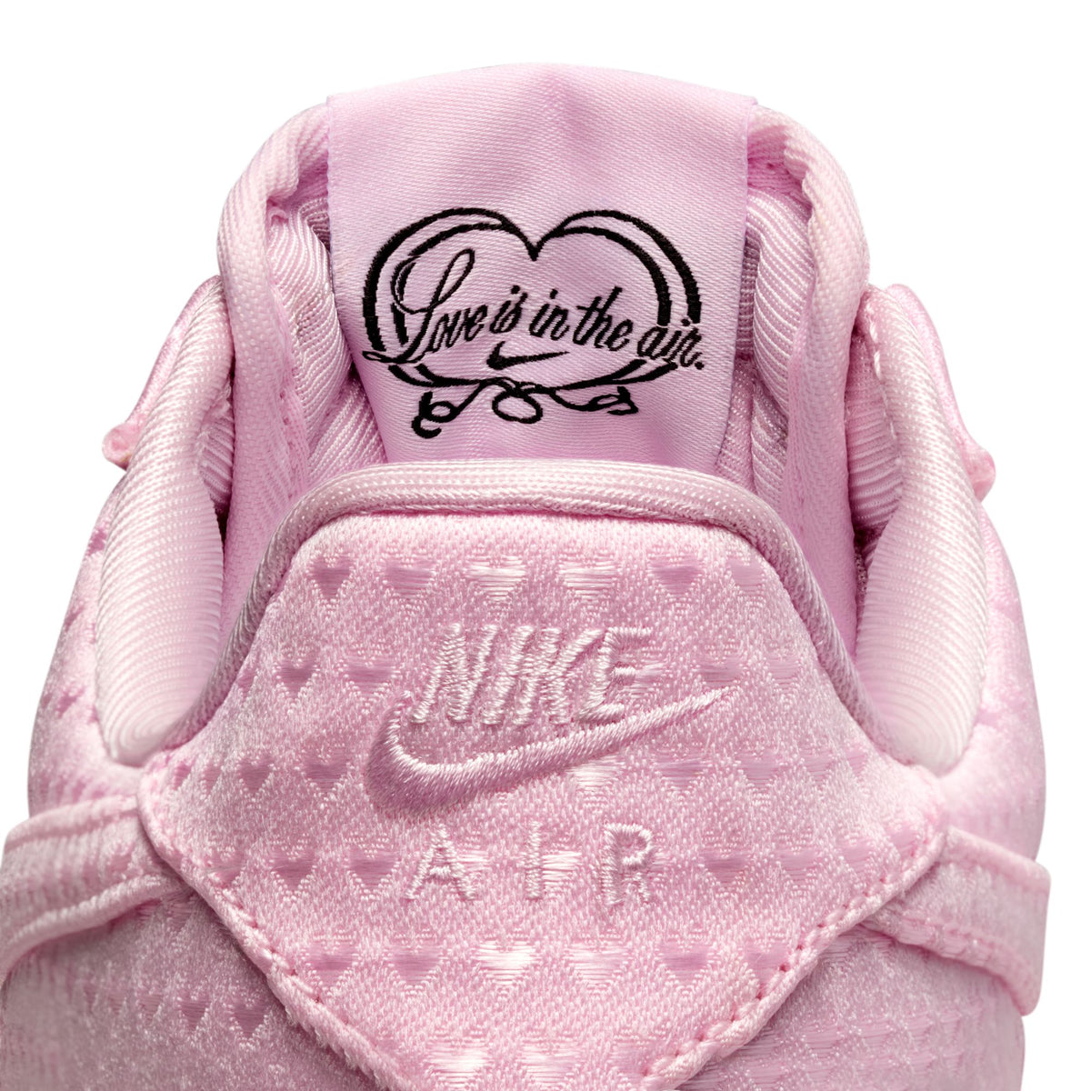 Air Force 1 '07 SE "Valentine's Day" IQ9965-601