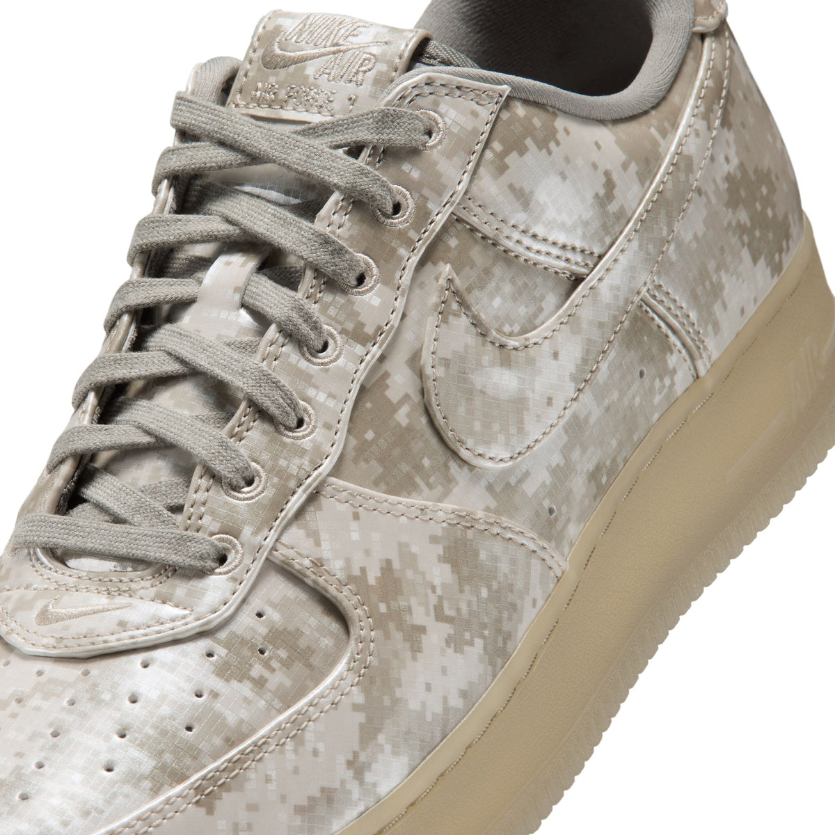 Nike Air Force 1 Low Retro Camo IV4885-900